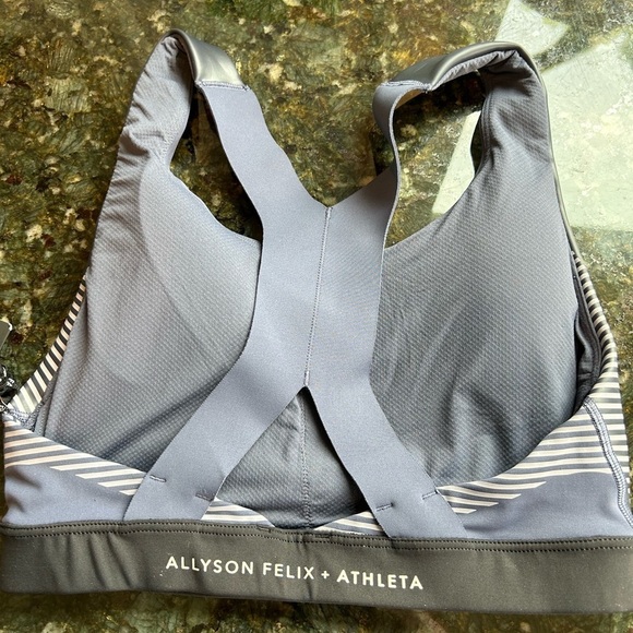 NWT Allyson Felix x Athleta Ultimate Legend Bra. XS. Collaboration. Limited. - Picture 6 of 10